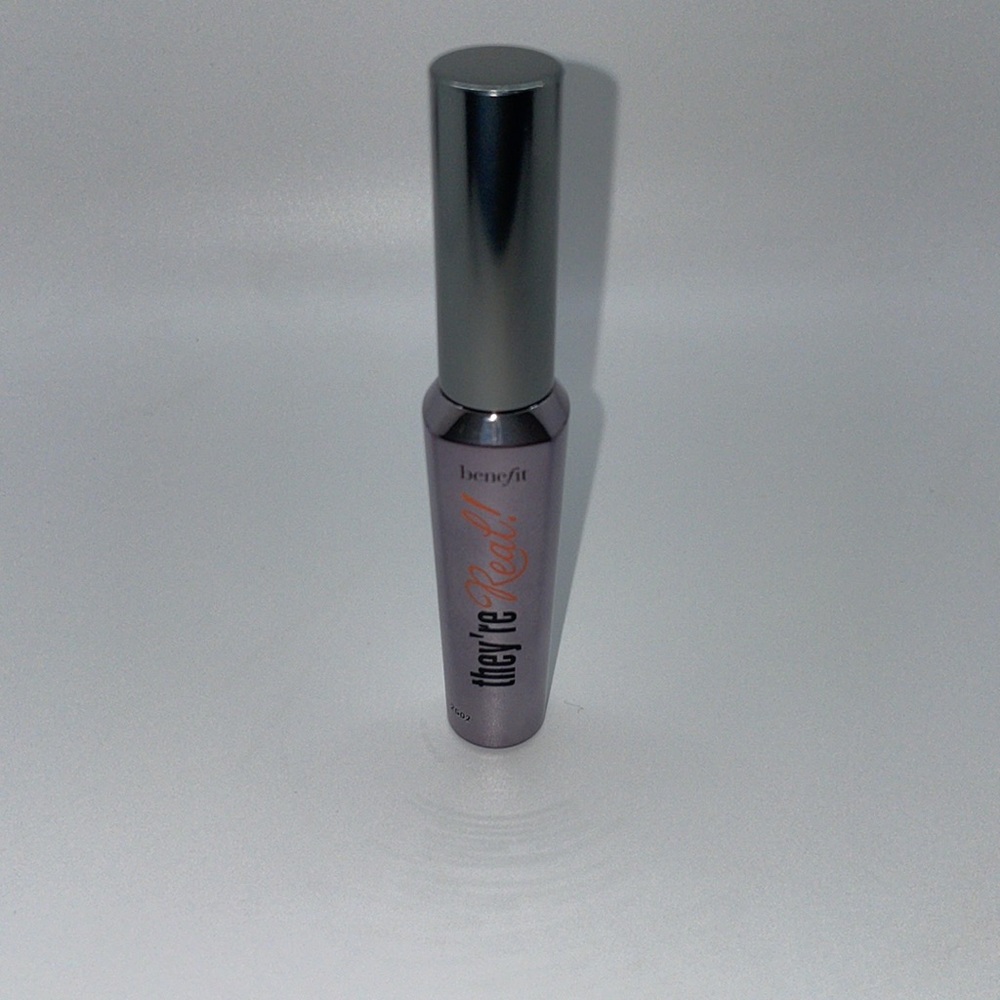 Benefit They're Real! Lengthening Mascara
Beyond mascara - Picture 5 of 6